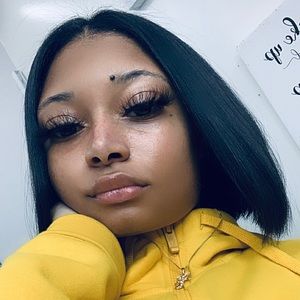 Meet your Posher, Jordyn